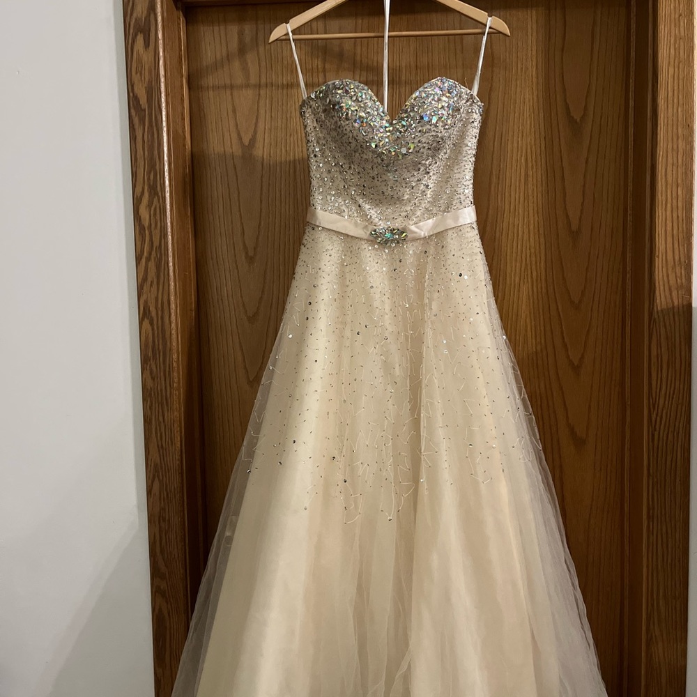 Cream prom dress